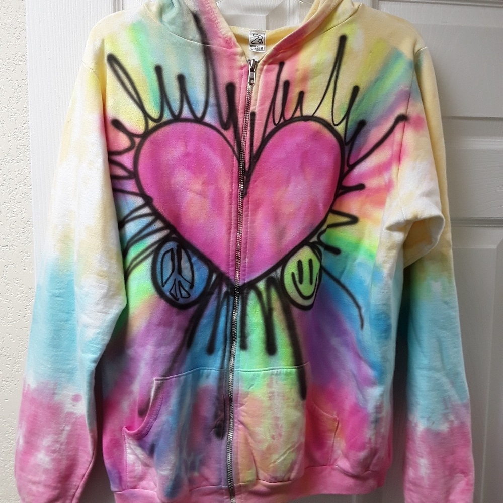 Cute sweatshirt zipper down front